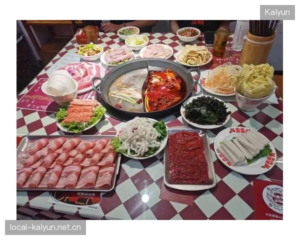 赛车车队餐厅的秘密：例行的火锅盛宴，燃起团队的激情与凝聚力